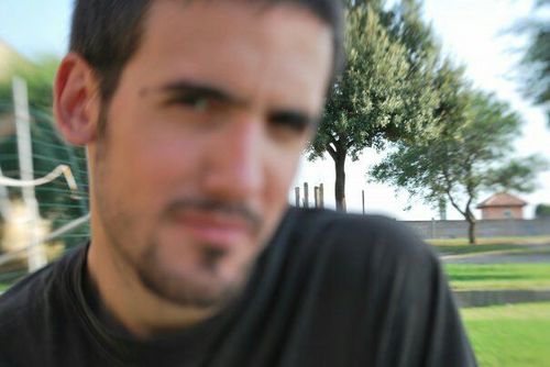 Ingegnere elettronico. Appassionato di fotografia, astronomia, gadget. Grammar nazi
