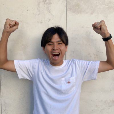 @foot_on_air というPodcastの人です。リバプール(@LFC)贔屓です！