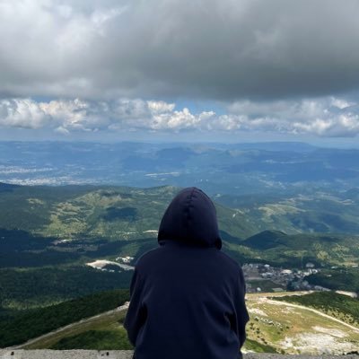 K2f43's profile picture. 