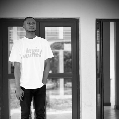 AkinolaYoung's profile picture. Manager @Lumox