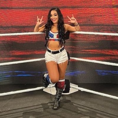 fan account — not @.Roxanne_WWE — — #BallsyHeart