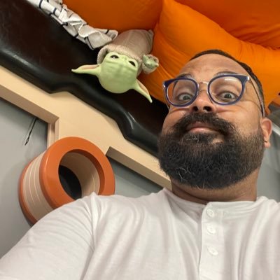 alextira2's profile picture. #TechnologyTeacher 🤖
#EngineeringStudent 🦾
#Gamer 🕹️🎮
#Cayeyano 🗻🗻
#PuertoRican 🇵🇷