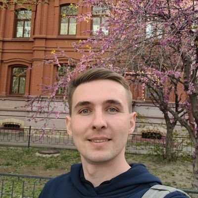 SeniorOwl's profile picture. Эмиграция, тоска и одиночество толкают человека на ужасные вещи, например, опять установить твиттер