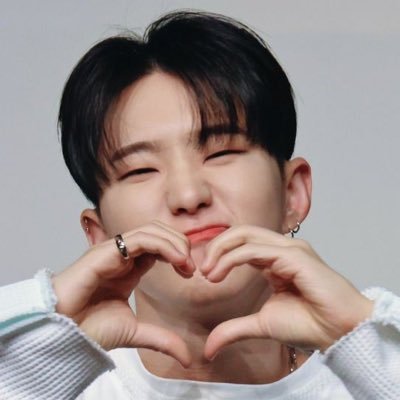 Fy_yhn1004's profile picture. 