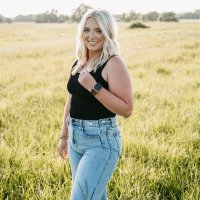 Aves (@reyn_avery) 's Twitter Profile