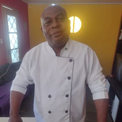 viver e deixar viver,gracas a Deus tenho lado,de um lado macumbeiro e do outro esquerdista, acrescenta-se a isso a minha negritude que exerço com orgulho.