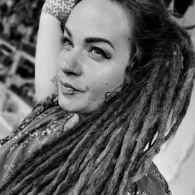 NikaViridis's profile picture. Feministka z Moravského Krasu se specializací na nevyžádané rady v oblasti vzdělávání a na komunikaci s veřejností