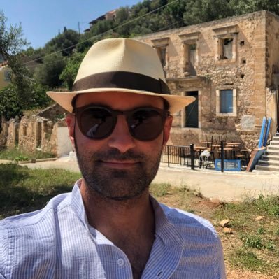 Britalian artist and programmer @DeliverooEng, ex-organiser @LondonGophers, creator and promoter of #gophriends hashtag. Making the world a better plate 🍽