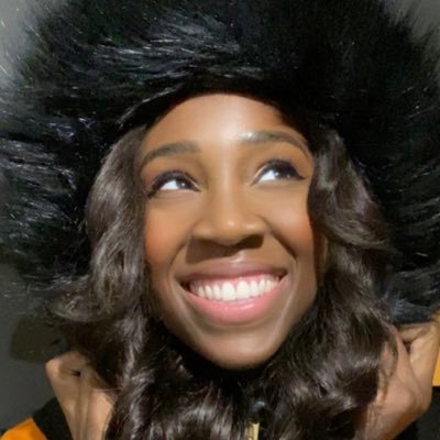 Legs for days, bit hippie, random, & I can be quite blunt, but ♥ me anyway! #igbo #Saints #SkeeWee #BCN Insta: Musizett11 Influenster beauty ambassador 💄