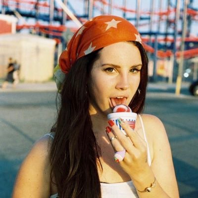 he/him | 20yo | ever since my baby went away it’s been the blackest day 🖤 lana supremacy (i also LOVE sarah paulson 🫶🏼) | AHS stan