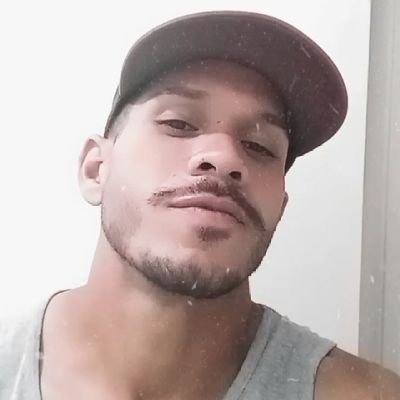 Muito raro aparecer por aqui .. 

É raro mas acontece 😅