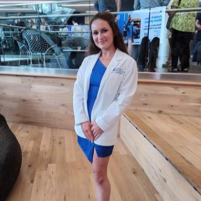 @uky_mdphd 💙🩺| #womeninstem | #WINS |Passionate about nsgy, neuroimmunology, & crossfit| UIS w’soc alum ⚽️| Alz. Advocacy 💜