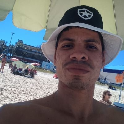 26 years🔥
leonino ♌
📷Instagram@dandan_bfr26
botafogo futebol e regatas⚪⚫🔥
tudo posso naquele que me fortalecer🍃