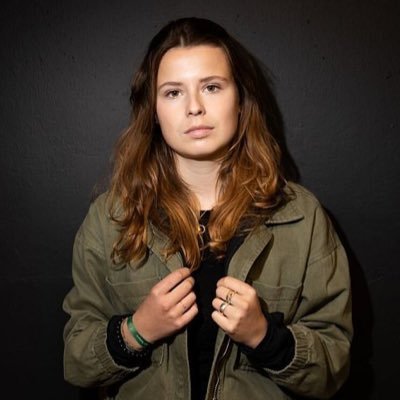 neubauerpress's profile picture. PARODIE. Es twittert / xt (möglicherweise) eine Klimarettendene selbst (LMN) oder ihr Team (TL). Mehr Infos: #LangstreckenLuisa