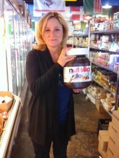 I love baking and talking about sweet treats. Visit me at http://t.co/WxyZCeBl8l Founded by @DeBonairClean