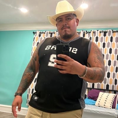 27 y/o Texan 🤠 Army Veteran. NSFW/18+ Insta- chulo052. CashApp - Susio052 / DM to inquire about collabs😉 https://t.co/sjg0Hi7s3A