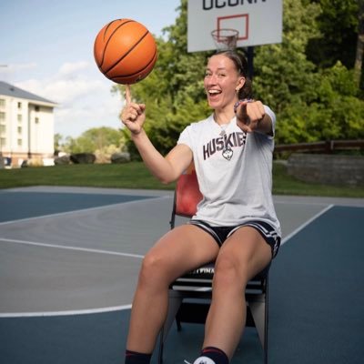 UConn WBB #12 💙