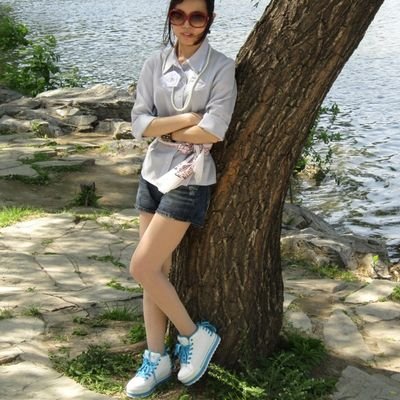 from Beijing China, my name's xiaoyan. To find&record everything bling bling, to bring the joy everywhere.