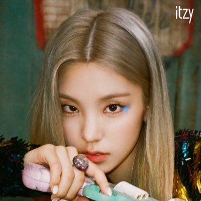 fan account for ITZY ✨ I can be your psychic lover 🩸 TWICE, UNIS, KATSEYE, H2H, IZNA, STAYC