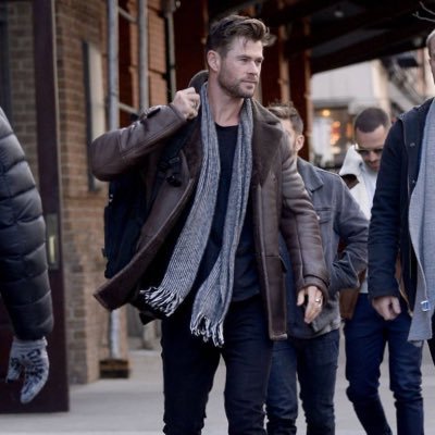 Chris425705's profile picture. 