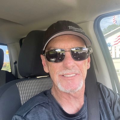 JoeBowm79179771's profile picture. 