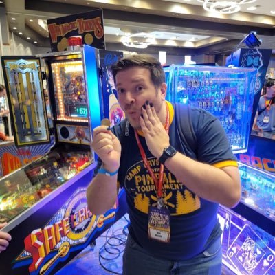 Design Manager @insomniacgames Plays lots of board games. Watches lots of wrestling. Loves Pinball. Sometimes streams https://t.co/4XPf3xLSVm He/Him