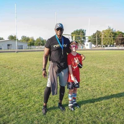 Jamal Willis BYU, NFL49er| STIK SYSTEM Founder, Trainer speed/agility. 💥Call to schedule a session,Private,group and team training. 801-427-3055👈💥