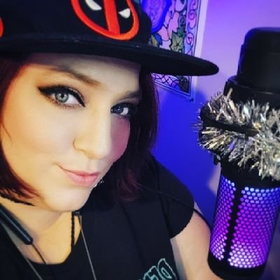 Twitch streamer and nerdy boy mom!