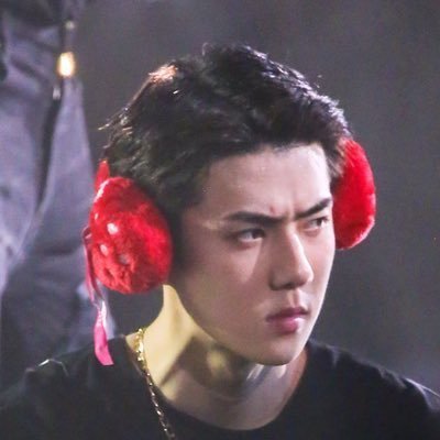 khunmilk's profile picture. เศรษฐีนีท่านหนึ่ง ft. ลิงคลั่ง