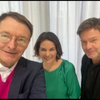 AnnaKarlaRobertaFriedeFanparodie (@annakarlrobert) 's Twitter Profile Photo AnnaKarlaRobertaFriedeFanparodie (@annakarlrobert) 's Twitter Profile Photo