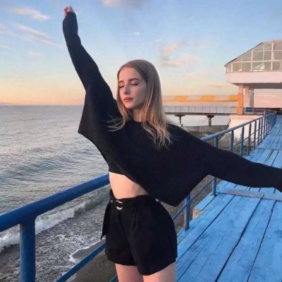 green_ceci75749's profile picture. 