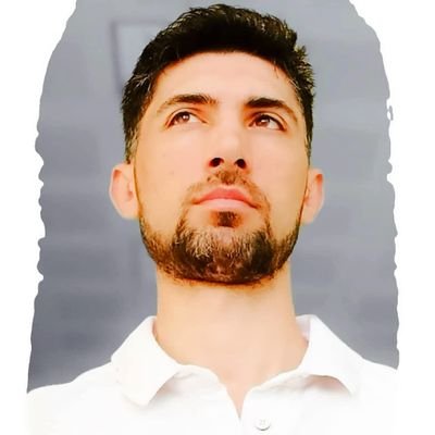 LevazMatc's profile picture. Şans eseri yaşayıp ne yaparsa göz kararı yapan bir çok hücreli. Korkunun sofrasında yılgınlık yiyenlerin düşük bütçeli temsilcisi. Sevda yüklü kervan eşkiyası.