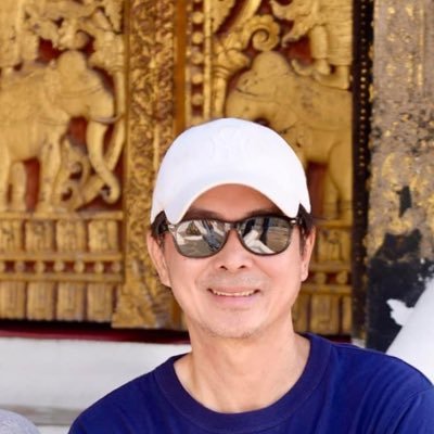 Taechanukulchai's profile picture. Visit Twitter because of Trump