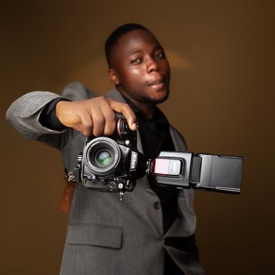 A Professional Event and Portrait photographer. LTXL7FSH
