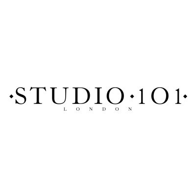 202m2 photography & film spaces indoors and outdoors,
black, white cove & green screen studios plus props & lots of backdrop colours!
info@studio101.london