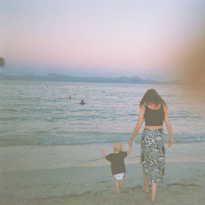 zoemckenna1's profile picture. 