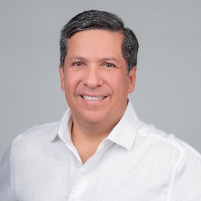 Diputado Asamblea del Huila. Médico Cirujano del Tórax. Profesor Universitario. Alcalde de Neiva 2016- 2019. Excandidato a la Vicepresidencia de Colombia.