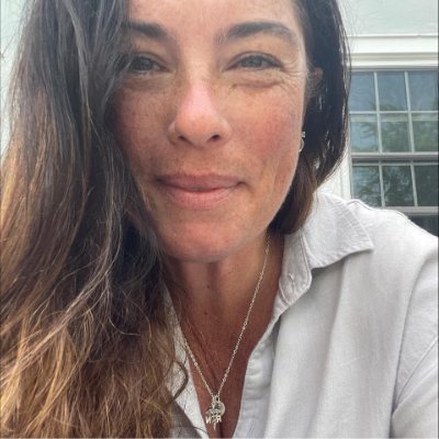 #rn👩🏻⚕️ #teenytinyhomestead🐥 #bekind🥰 Lazy day writings: @weknowstuff 💕@ediblelongisland 📝