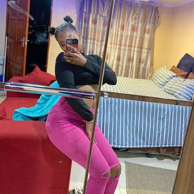 IG:@Zooey Dube