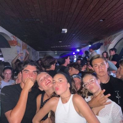 MellChatel's profile picture. Miel😝🔫😘 ice tea également