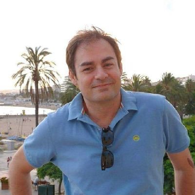 Bilbaíno de nacimiento y mediterraneo ocasional. Trabajando en Monitoring, Reputación Online y Social Media. Fotografío todo lo que se deja y no protesta.