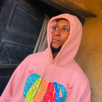 Am an artist and a graphic designer ||
i design logo for products branding || Artist 🎨 ||
#BNB #bitcoin