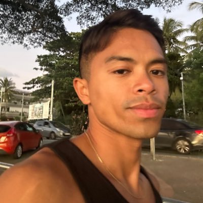 🇵🇭🇳🇿🇫🇷🏳️‍🌈🥭🥝🥖 • Ladies, begin your sun salutations • 🎲🎮