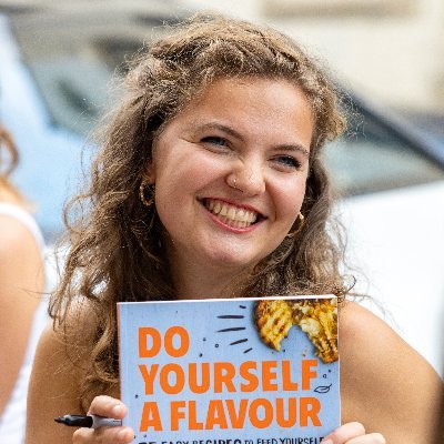 @Fortnums Cookery Writer of the Year 2023 📚 Debut cookbook Do Yourself a Flavour out now! Newsletter here: https://t.co/VF50GaLLZt. Will write for money.