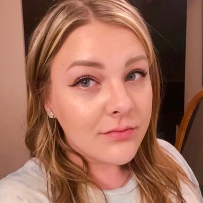 kelsea_dorosz's profile picture. what a day to be alive