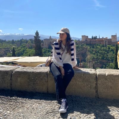 lolaaferraandez's profile picture. 🇪🇸👩🏻‍⚕️