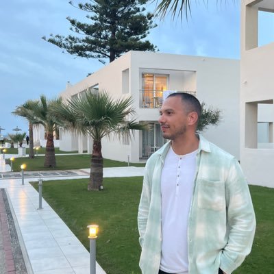 Arnaaud_974's profile picture. 🇷🇪