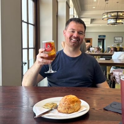 darwin_lyle's profile picture. freestyling kinda guy who likes to travel a be enjoy life to the full 🤦‍♂️