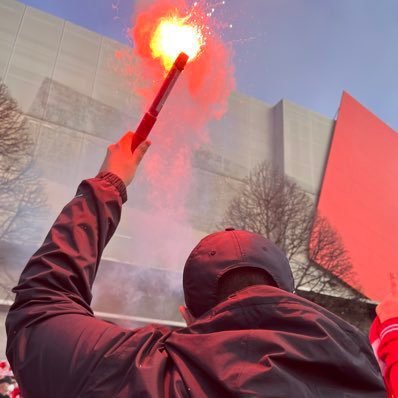 notdxrio_'s profile picture. Mi madre me dio la vida, el Sporting las ganas de quitármela