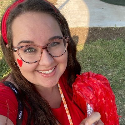 ⭐️Kindergarten Teacher at Lively Elementary 🦅and House captain of Amistad ♥️! Four Houses One Lively ❤️💙💚🖤